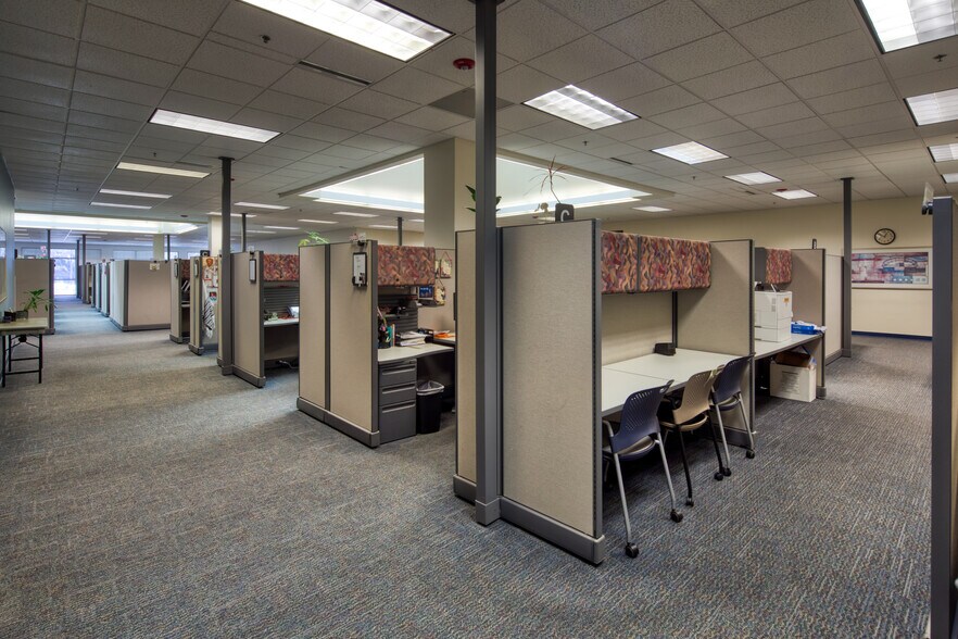 More Photos Of 2700 Fulton Ave, Sacramento Office For Sale