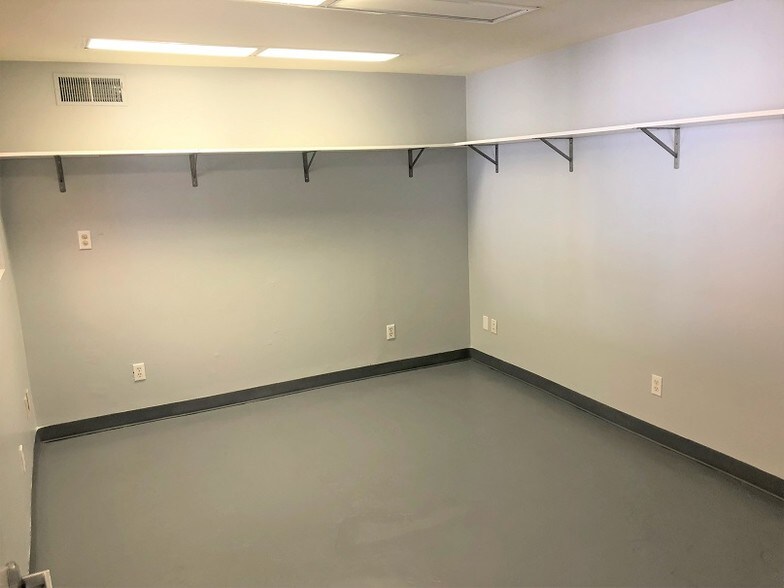 More Photos Of 160-166 W Pico Blvd, Los Angeles Apartments For Sale