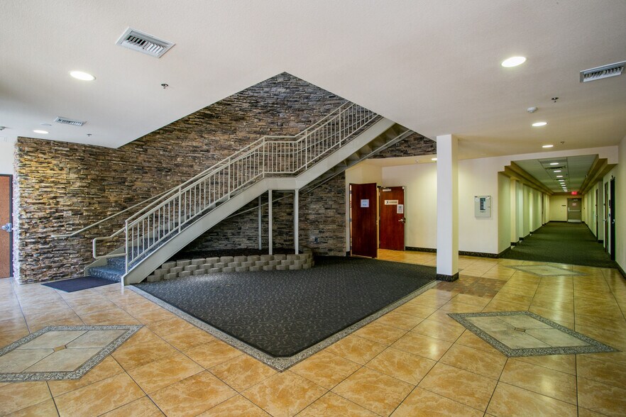 More Photos Of 2904 W Horizon Ridge Pky, Henderson Medical For Lease