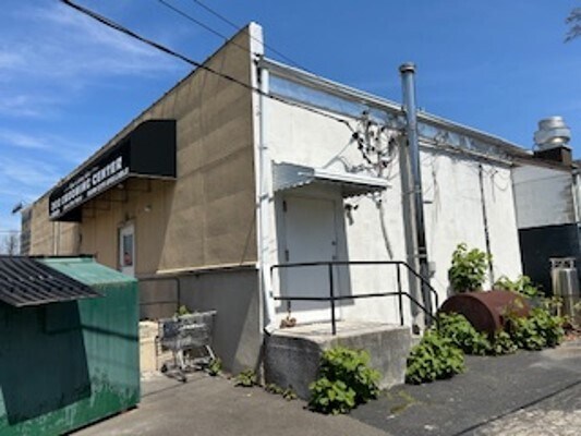 More Photos Of 2560 Sunrise Hwy, Bellmore Storefront For Lease
