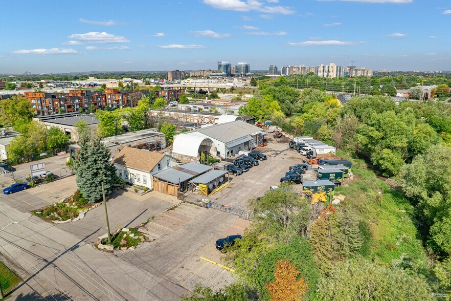 More Photos Of 28 Colston Crt, Richmond Hill Land For Sale