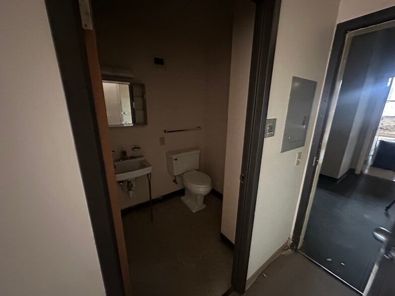 More Photos Of 215 Lelia St, Pittsburgh Apartments For Sale