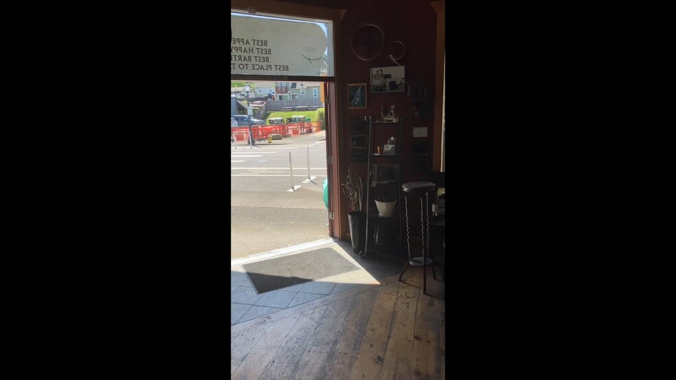 Primary Photo Of 101 W Columbia River Hwy, Troutdale Restaurant For Lease