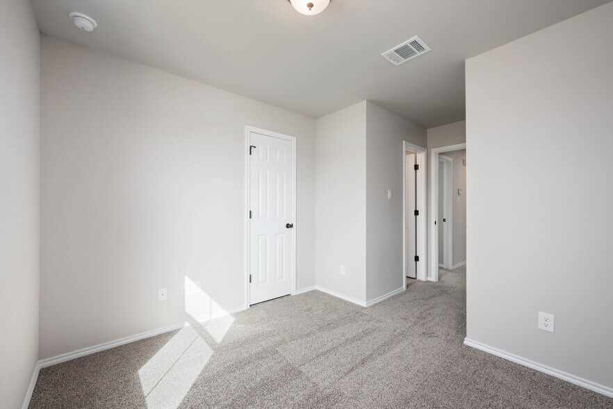 More Photos Of 8610 Valentina Way, San Antonio Apartments For Sale