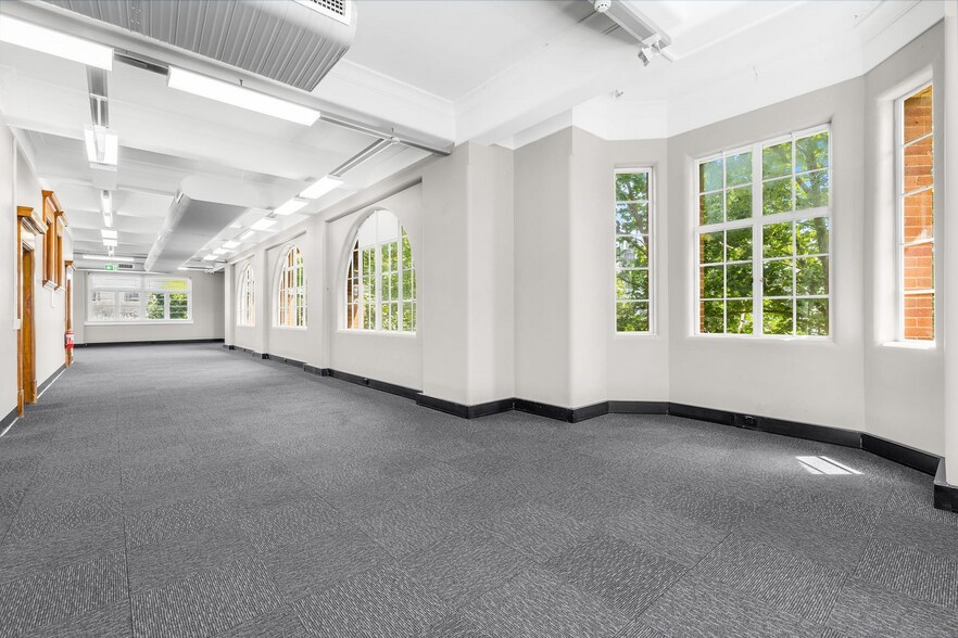 More Photos Of 593 Hunter St, Newcastle West Office For Lease