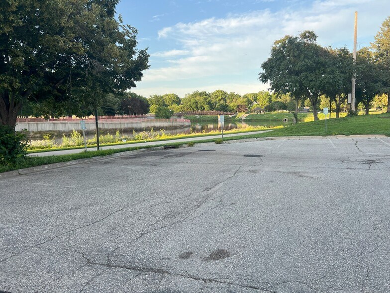 More Photos Of 300 3rd Ave SE, Rochester Medical For Sale