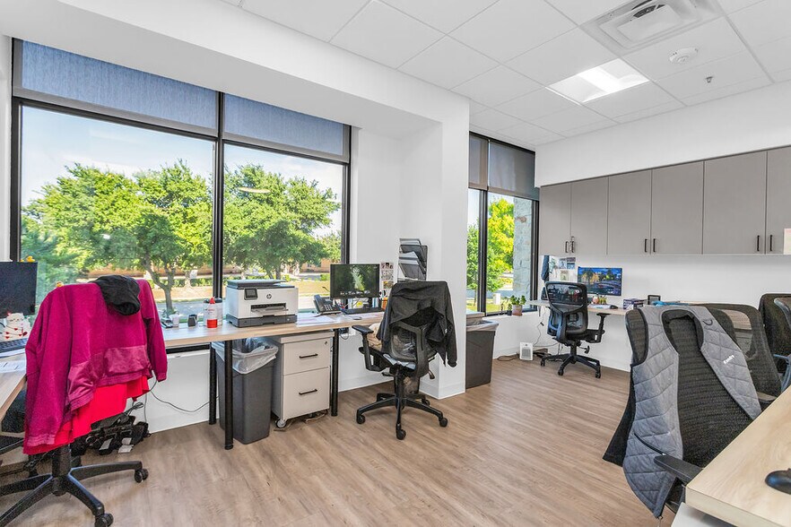More Photos Of 5060 Tennyson Pky, Plano Medical For Sale