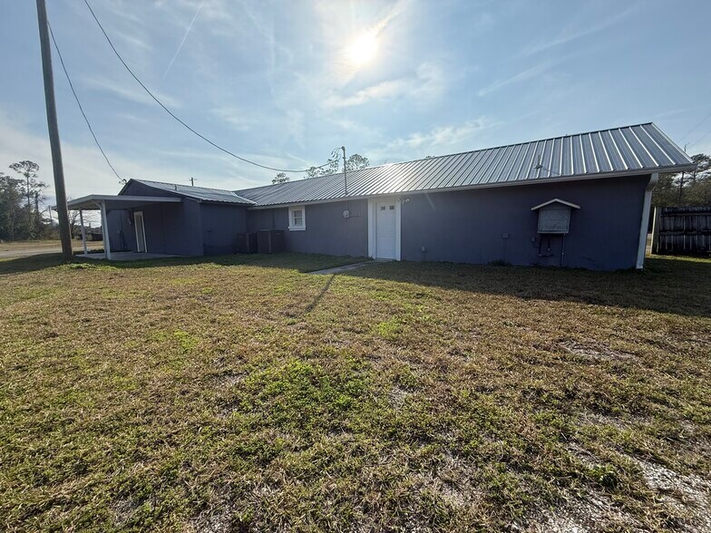 More Photos Of 1116 Us-17, Palatka Medical For Lease