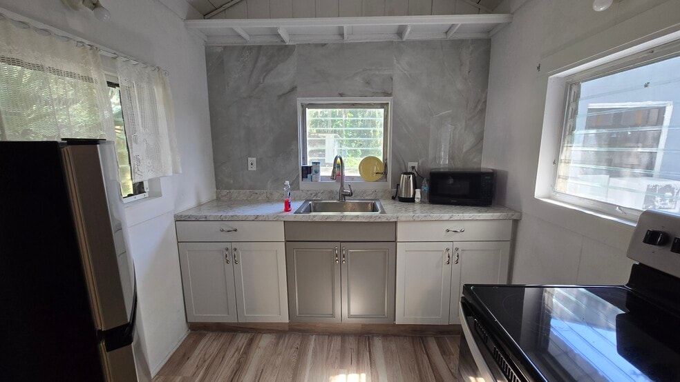 More Photos Of 44 Crawford Dr, Lake Placid Manufactured Housing Mobile Home Park For Sale