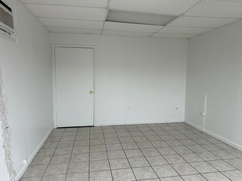 More Photos Of 11616 Industriplex Blvd, Baton Rouge Warehouse For Sale