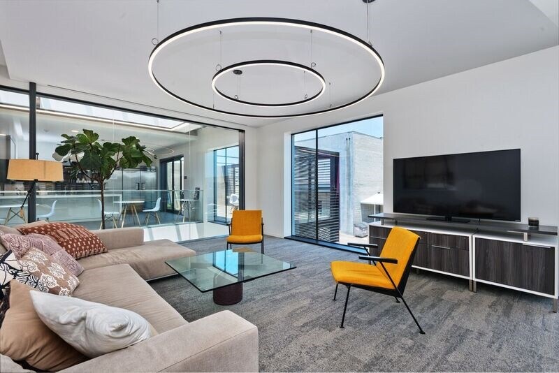 More Photos Of 2236 S Barrington Ave, Los Angeles Loft Creative Space For Lease