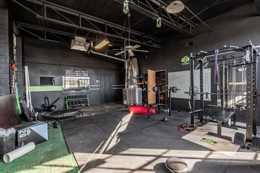 More Photos Of 601 W 4th St, North Little Rock Light Manufacturing For Sale