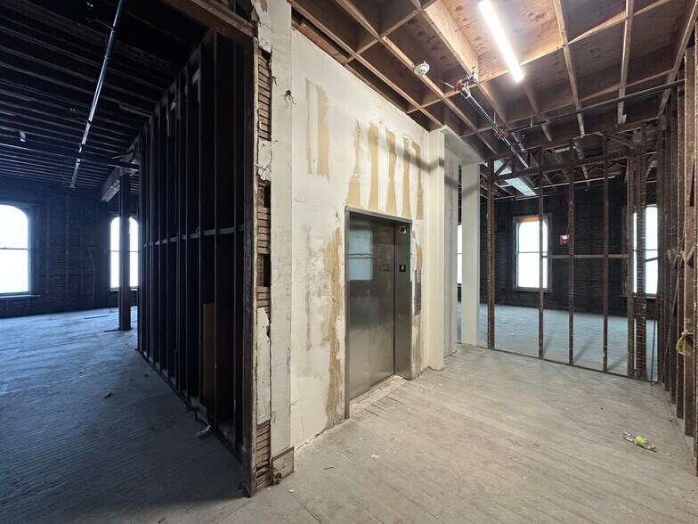 More Photos Of 82-96 E Santa Clara St, San Jose Office For Sale