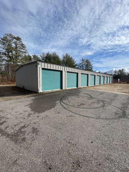 More Photos Of 10 Watson Rd, Barnstead General Retail For Sale