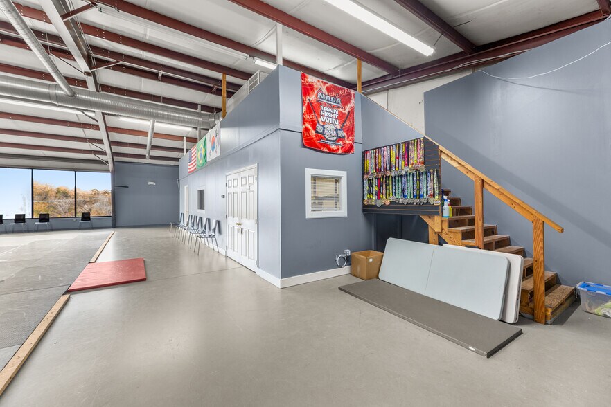 More Photos Of 5106 Wilkinson Blvd, Cramerton Freestanding For Sale