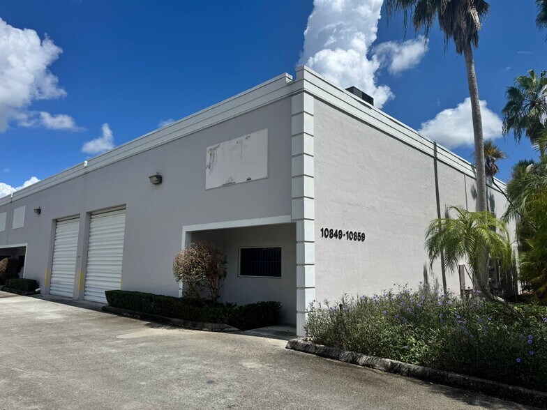More Photos Of 10855 NW 29th St, Doral Light Manufacturing For Lease