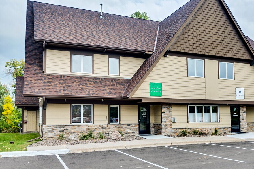 More Photos Of 2127 County Road D E, Maplewood Office For Sale