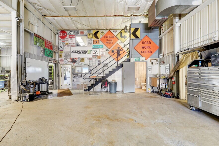 More Photos Of 201 Grell Ln, Johnson Creek Manufacturing For Sale