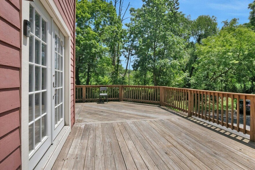 More Photos Of 858 Pleasantville Rd, Briarcliff Manor Village Apartments For Sale