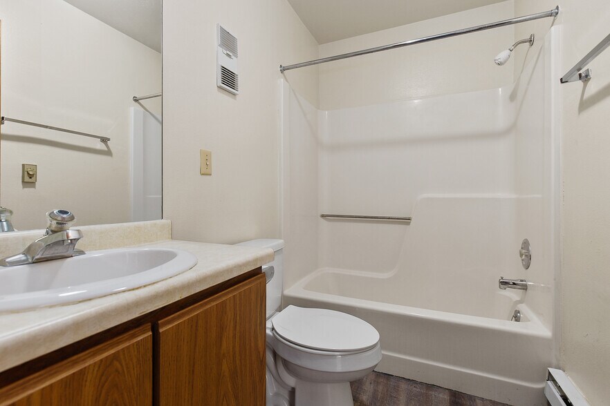 More Photos Of 20 Forest Ave, Fond Du Lac Apartments For Sale