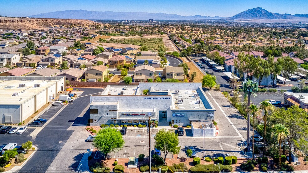 More Photos Of 1600 W Sunset Rd, Henderson Medical For Lease