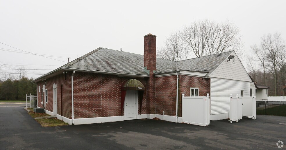 More Photos Of 799 Rt-25a, Rocky Point Medical For Sale