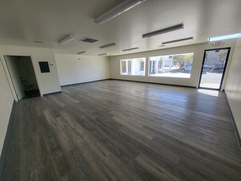 More Photos Of 311 S Frontage Rd, Pahrump Storefront Retail Office For Lease