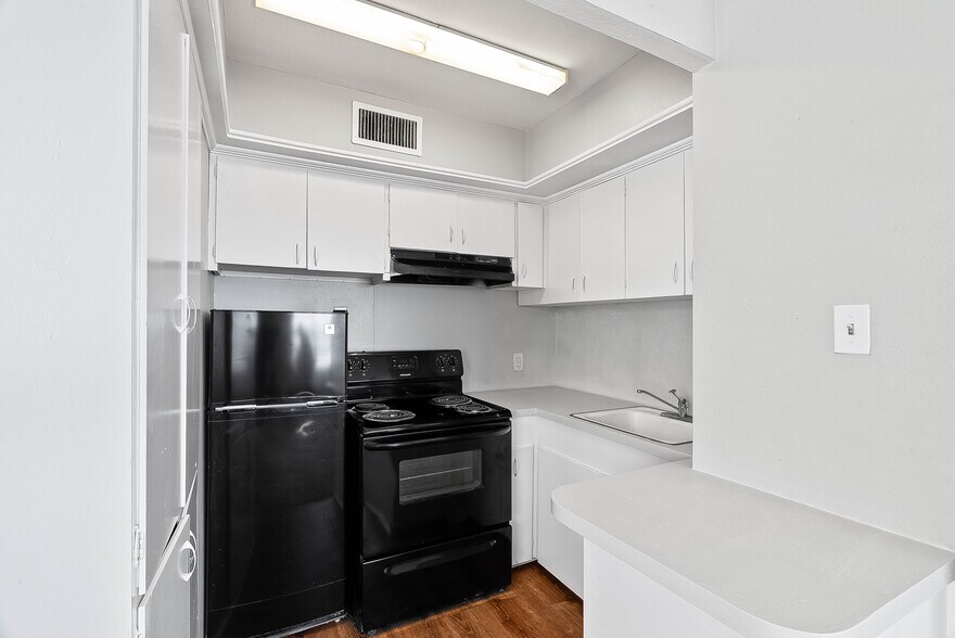 More Photos Of 800-802 Hancock Ave, Corpus Christi Apartments For Sale