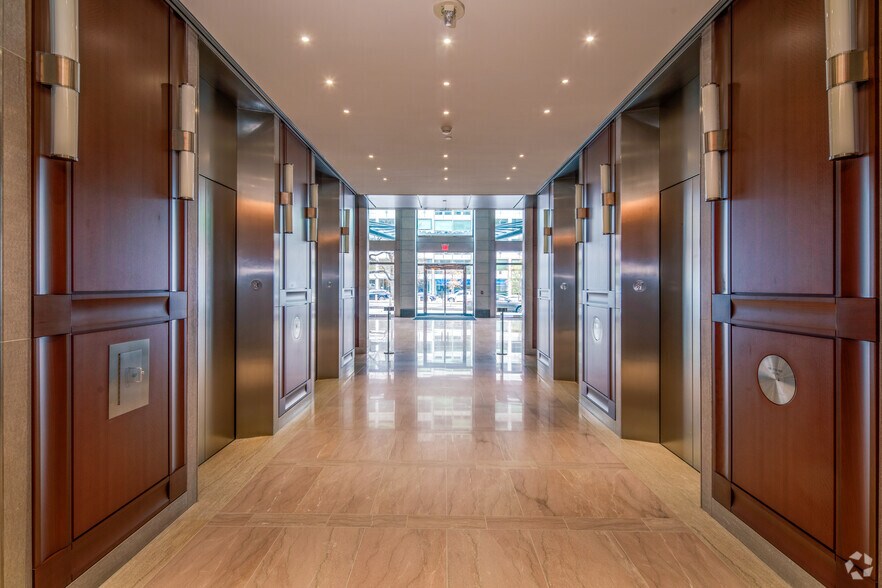 More Photos Of 1700 K St NW, Washington Office For Lease