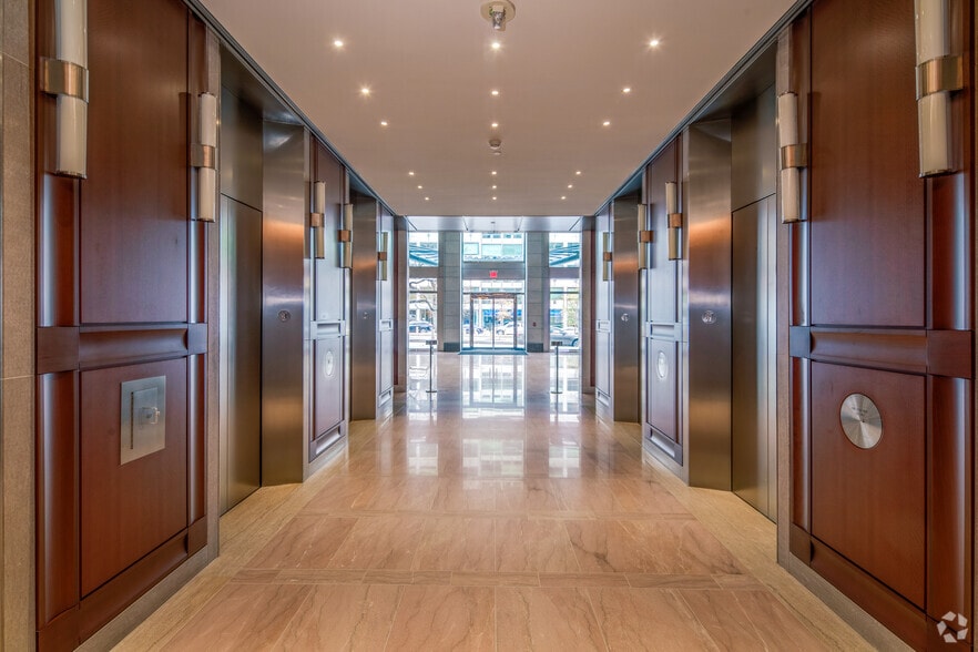 More Photos Of 1700 K St NW, Washington Office For Lease