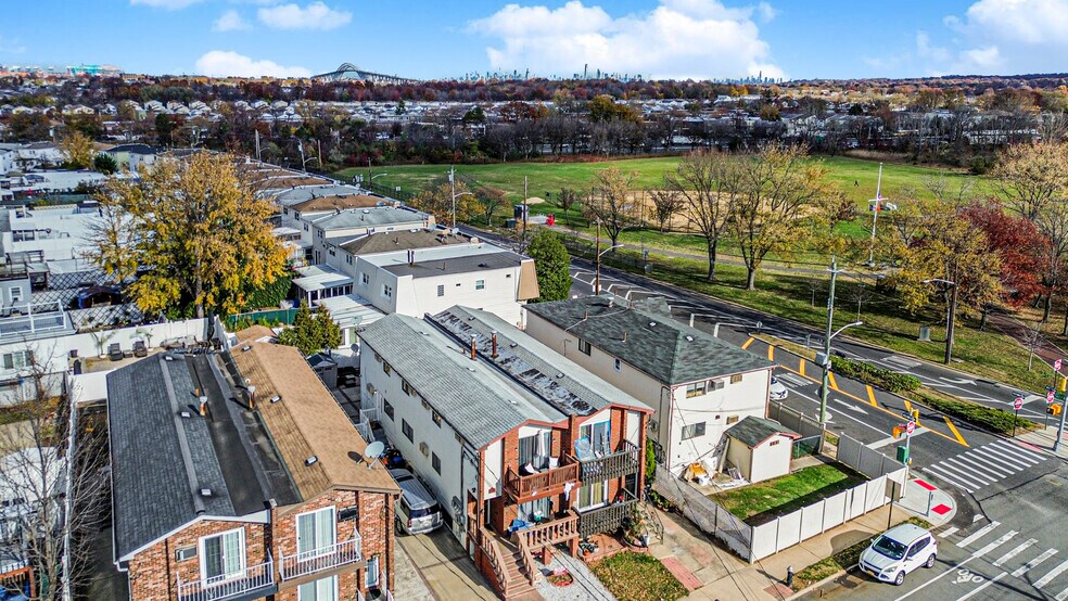 More Photos Of 191 Lamberts Ln, Staten Island Apartments For Sale