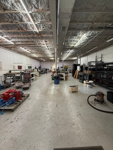 More Photos Of 340 SW 21st Ter, Fort Lauderdale Warehouse For Sale
