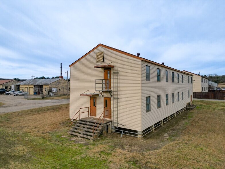 More Photos Of 7609 Buckhorn St, Fort Smith Office For Lease