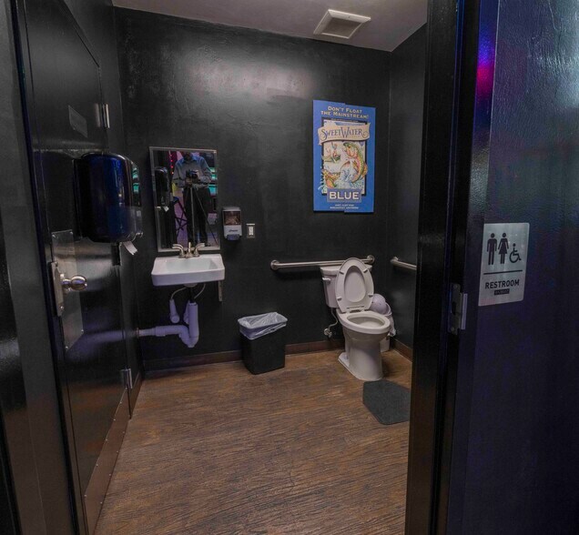 More Photos Of 1368 Ocean Shore Blvd, Ormond Beach Restaurant For Sale