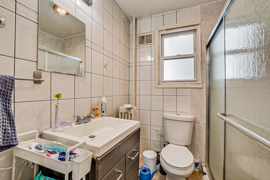 More Photos Of 172 Hamilton St, New Brunswick Storefront Retail Residential For Sale