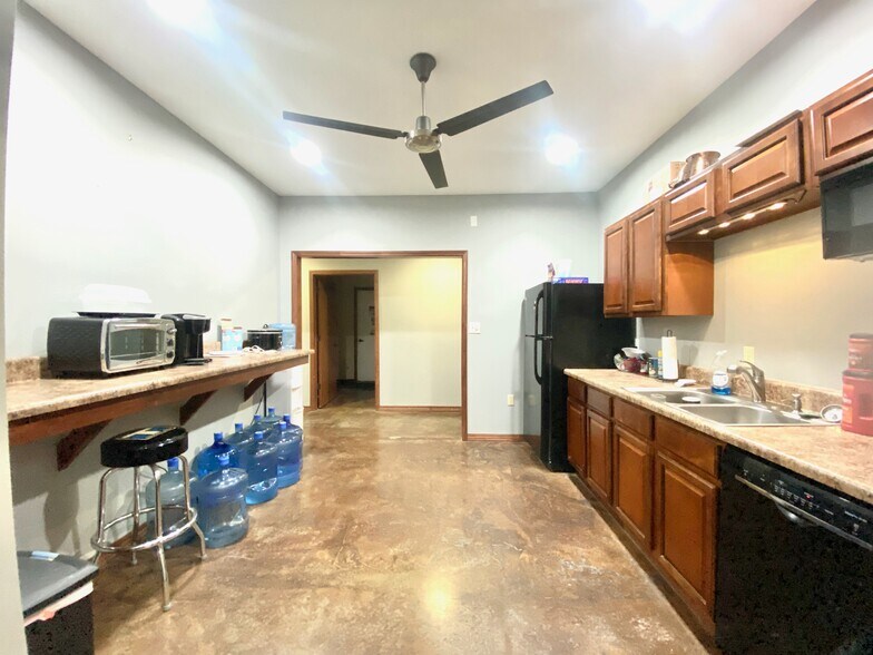 More Photos Of 2412 County Lane 175, Carthage Industrial For Sale
