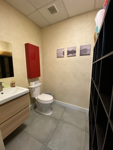 More Photos Of 20101-20161 NE 16th Pl, Miami Loft Creative Space For Sale