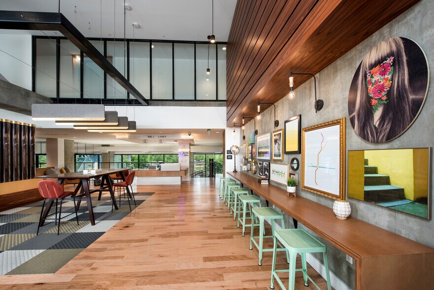 More Photos Of 3478 Lakeside Dr NE, Atlanta Apartments For Lease