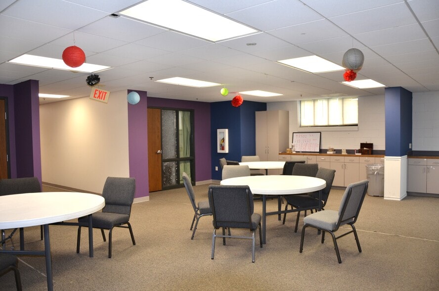 More Photos Of 2100 1st Ave NE, Cedar Rapids Religious Facility For Sale
