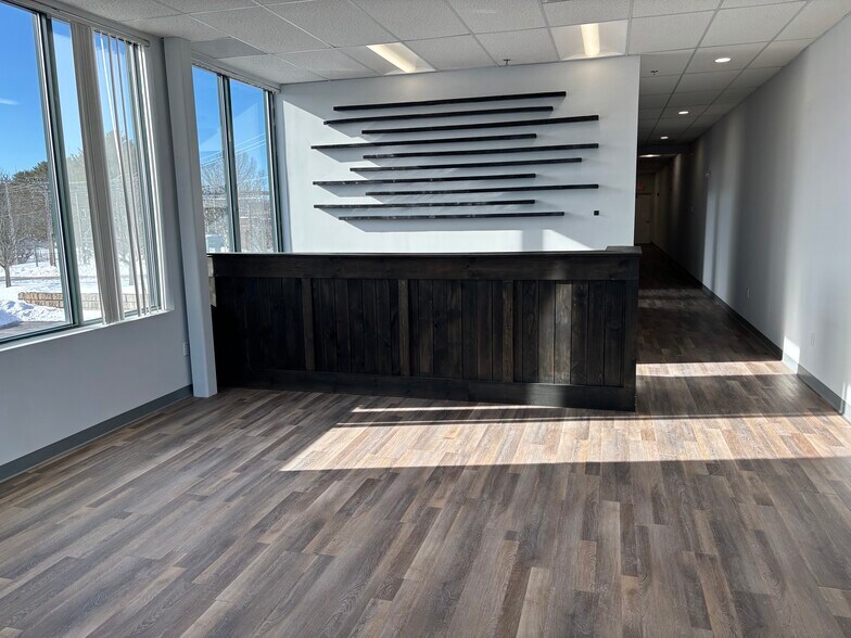 More Photos Of 375-403 S Willow St, Manchester Unknown For Lease