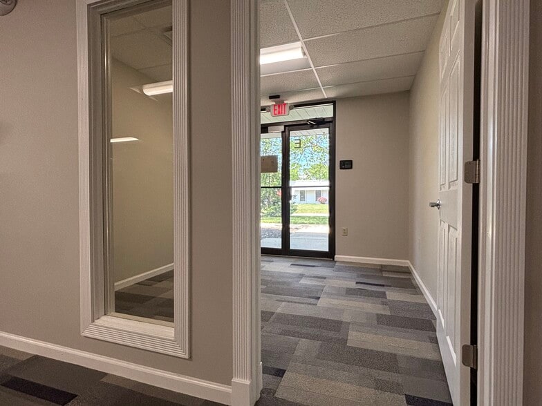 More Photos Of 998 Old Eagle School Rd, Wayne Office For Lease
