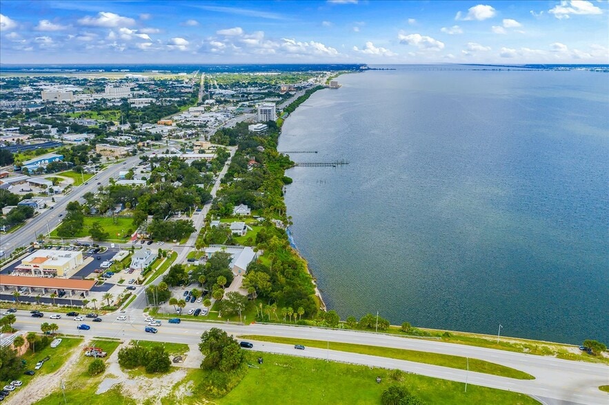 More Photos Of 1811 Riverview Dr, Melbourne Office Residential For Sale