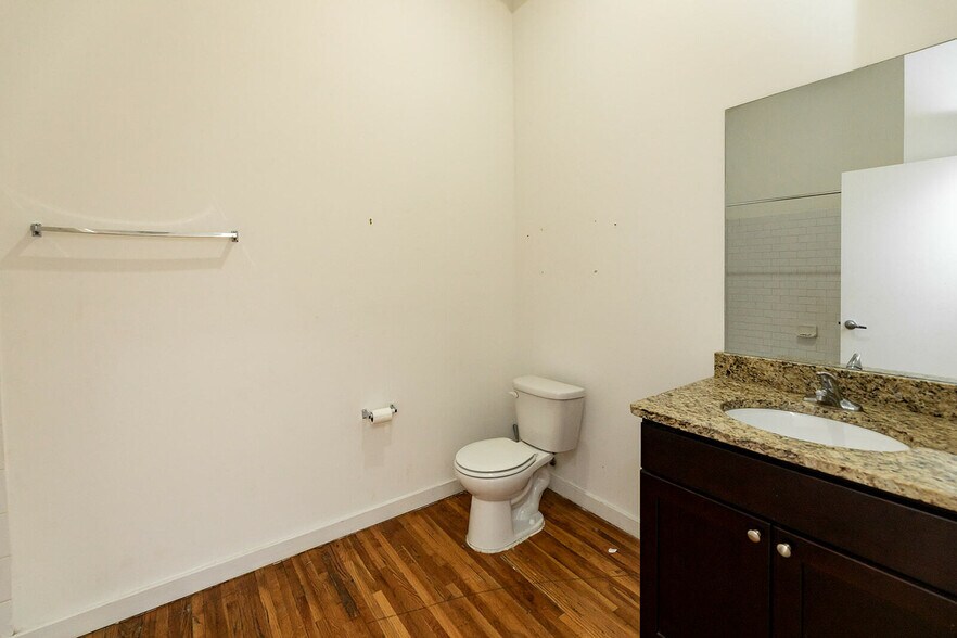More Photos Of , Memphis Multifamily For Sale