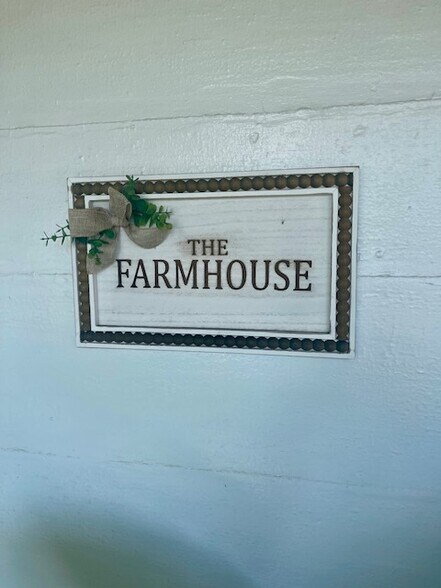 More Photos Of 85 Main St, Georgetown Specialty For Sale