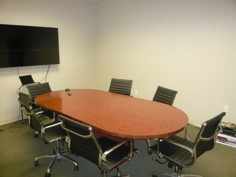 More Photos Of 3318 Delavall Ave, Bronx Office For Lease