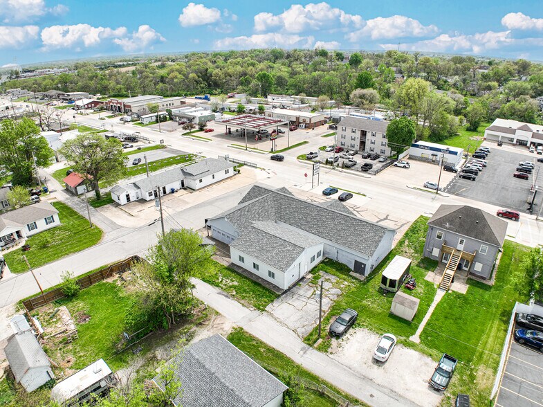 More Photos Of 581 E Cherry St, Troy Freestanding For Sale