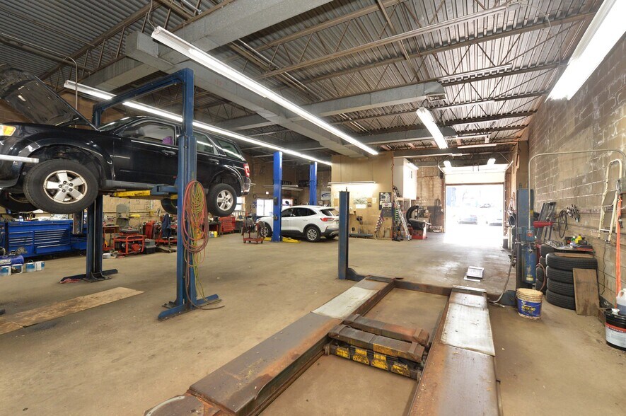 More Photos Of 20 Franklin Tpke, Mahwah Industrial For Lease