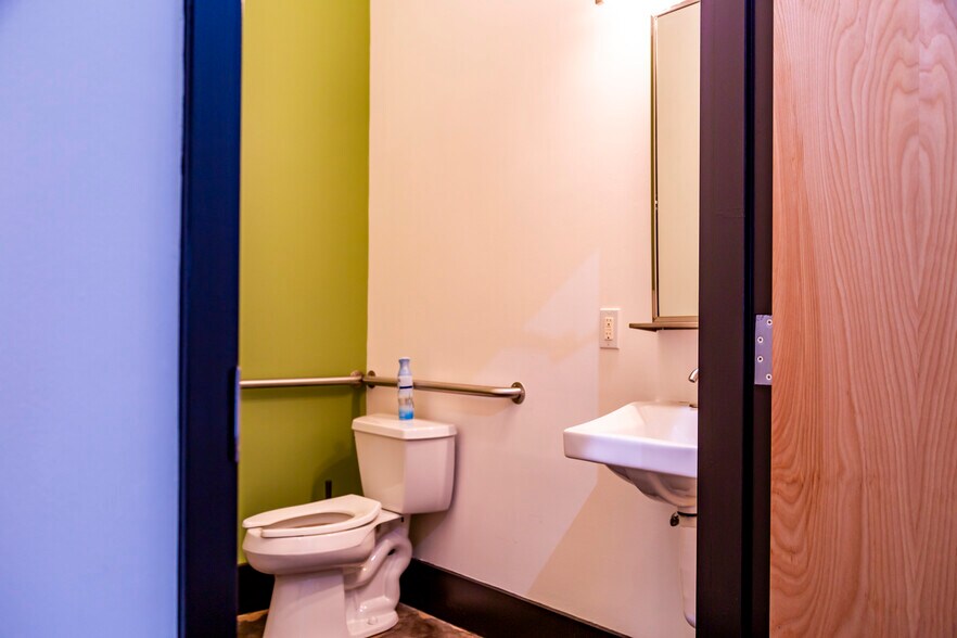 More Photos Of 319 Atlanta St SE, Marietta Office For Lease