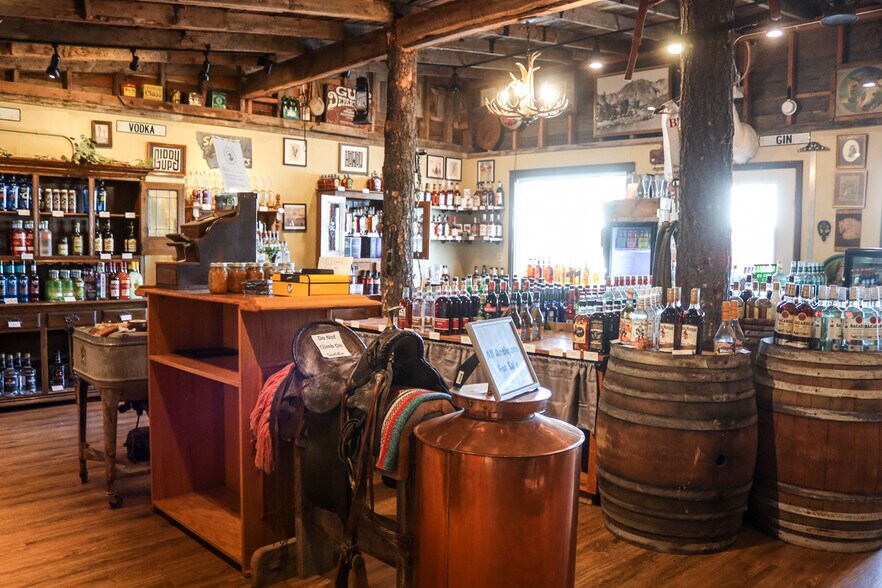 More Photos Of 426 Central Ave, Fairfield Storefront For Sale