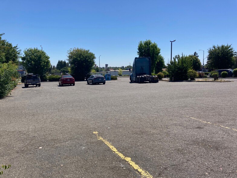 Primary Photo Of 131 Allison Ct, Vacaville Land For Lease